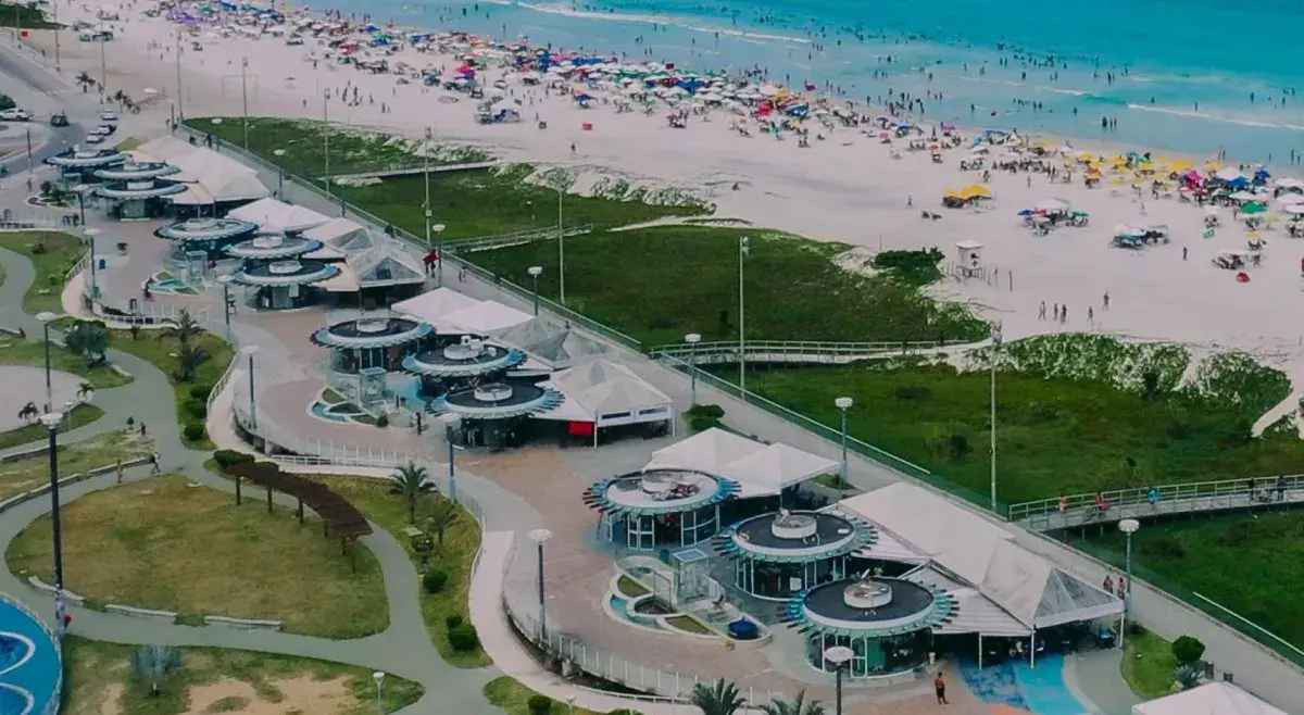 Conheça a Praia do Forte em Cabo Frio
