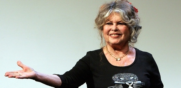 Atriz usava preto por carregar 'um luto eterno'