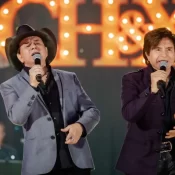 BaianaSystem e Chitãozinho & Xororó são premiados no Grammy Latino