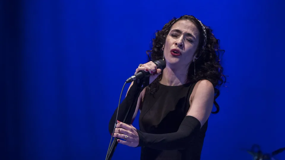 Caetano, Marisa Monte e Marina Sena cobram ética no uso da IA na música