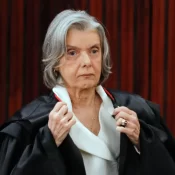 Cármen Lúcia diz que Judiciário ainda é machista e sexista e cobra ação contra matança de mulheres