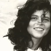 Cássia Eller ganha biografia de Tom Cardoso, que foge de formato tradicional