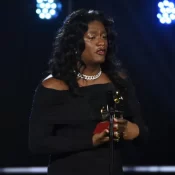 Como ver o Grammy Latino 2025, com Liniker e Milton Nascimento entre indicados