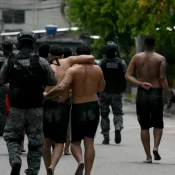 Delegado baleado em megaoperação do Rio tem alta (após perna amputada)