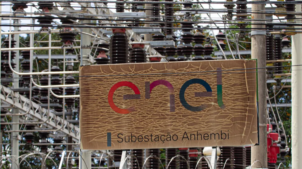 Governos vão acionar agência para romper contrato com Enel