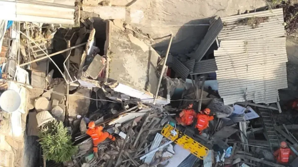 Imóvel desaba e deixa ao menos 16 feridos na zona sul do Rio de Janeiro
