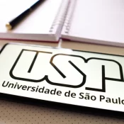Justiça determina que USP cancele concurso aberto após candidata negra perder vaga