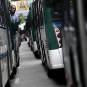 Nunes diz que poderá rescindir contrato com empresas de ônibus