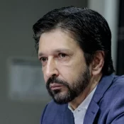 Nunes sanciona projeto que regulamenta motos por aplicativo na cidade de SP