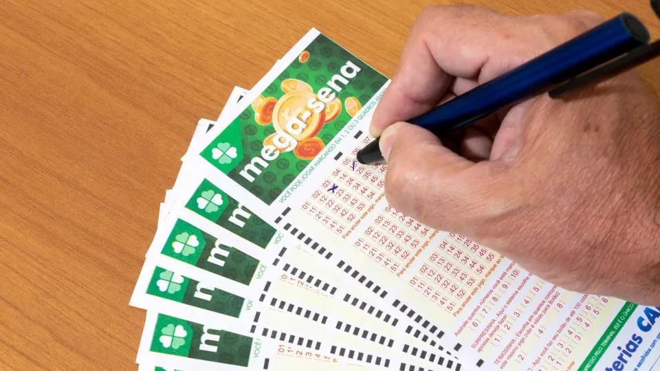 Quão improvável é ganhar na Mega da Virada