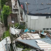 Tornado destrói escola e casas em Farroupilha, no RS, com ventos de mais de 100km/h