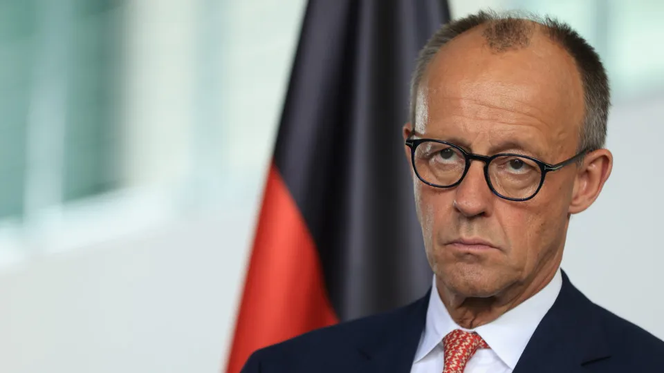 'Arrogante e preconceituosa', diz prefeito de Belém sobre fala de primeiro-ministro alemão