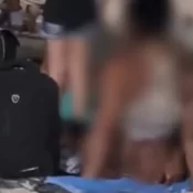 Casal é abordado pela PM durante ato sexual em praia no RJ; veja