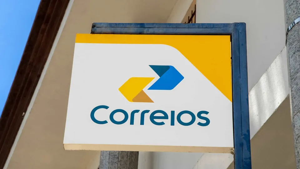Em crise, Correios vetam pagamento de 'vale-peru' a empregados em 2025