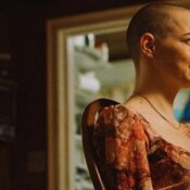 Emma Stone produziu e atuou em