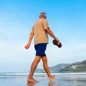 Expectativa de vida no país sobe para 76,6 anos, a maior já registrada