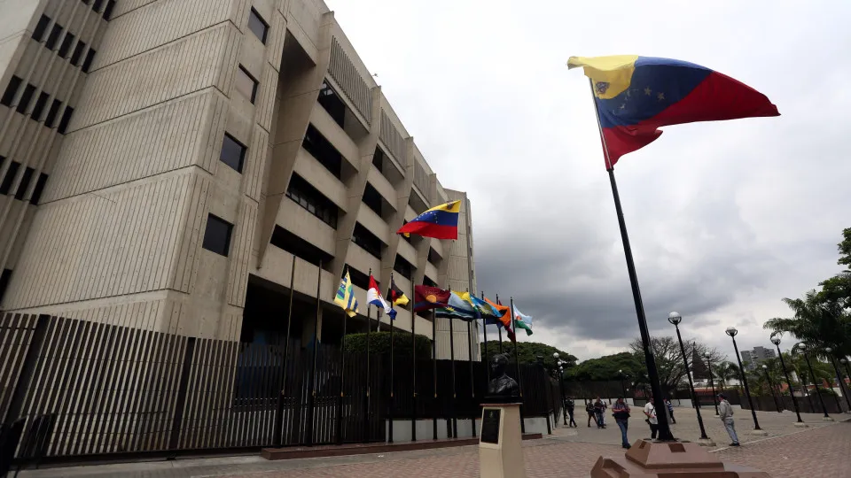 Fronteira do Brasil com Venezuela está aberta nos dois sentidos