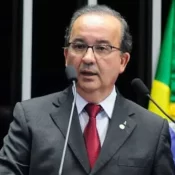 Gilmar Mendes dá 48 horas para SC explicar lei que proíbe cotas raciais em universidades