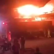 Incêndio de grande porte destrói 28 lojas na Ceasa do Rio