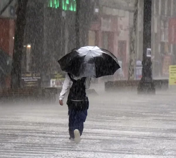 Inmet emite alerta para tempestades em Estados do Brasil