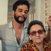 Wagner Moura e Tânia Maria em cena de "O agente secreto"