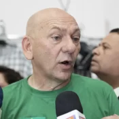 Luciano Hang processa Tuca Andrada por posts após incêndio em loja da Havan