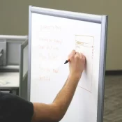 Lula aumenta salário de professores acima da inflação; veja valor