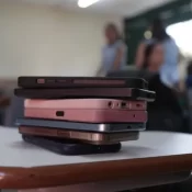 MEC fará pesquisa sobre impacto da restrição de celular nas escolas