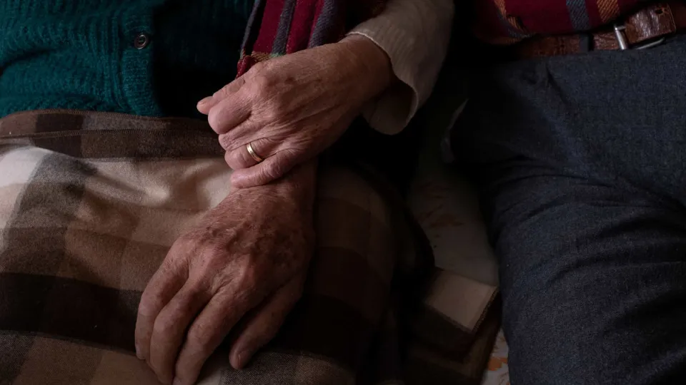 Nova regra, autocuratela permite que idosos escolham quem cuidará deles