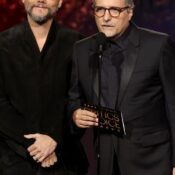 Wagner Moura e Kleber Mendonça Filho durante o Critics Choice Awards