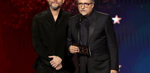 Wagner Moura e Kleber Mendonça Filho durante o Critics Choice Awards