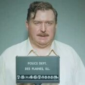 3 séries de suspense que acabaram de chegar à Netflix e ao Prime Video