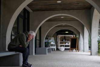 Alzheimer e outras demências são temas do Caminhos da Reportagem