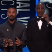 Convidado gritou ofensa racista quando Michael B. Jordan e Delroy Lindo estavam no palco