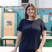 Brasileira Débora Garofalo é eleita professora mais influente do mundo