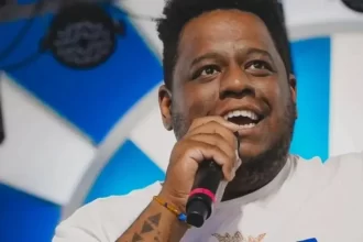 Carnavalesco da Portela pede demissão após problemas em desfile