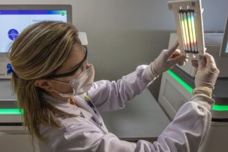 Doenças raras: conheça ações focadas em acolhimento e tecnologia