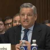 E o preço? As promessas do chefão da Netflix em meio à compra da Warner