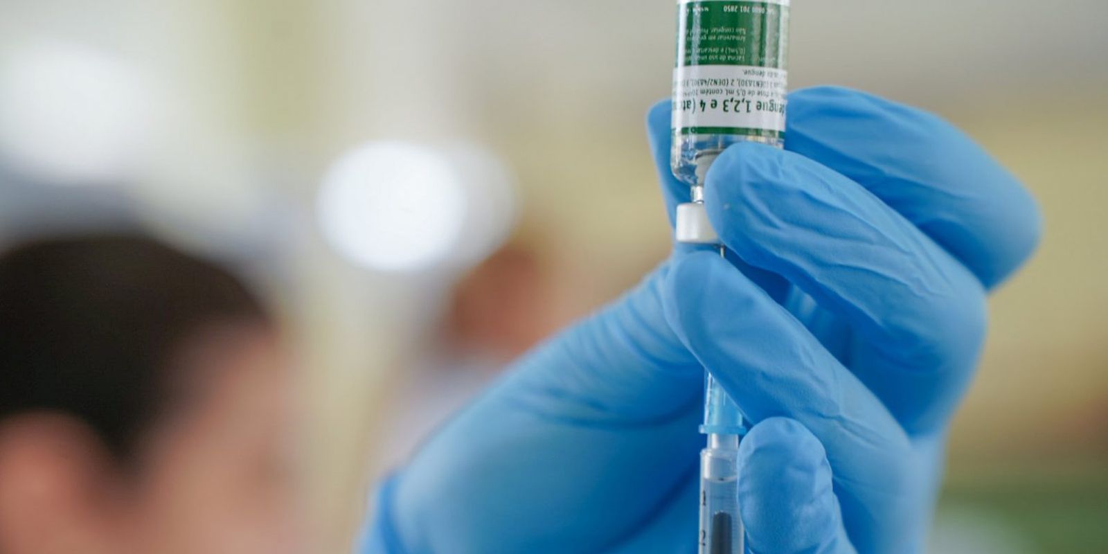 Equipes do SUS começam a receber vacina do Butantan contra a dengue