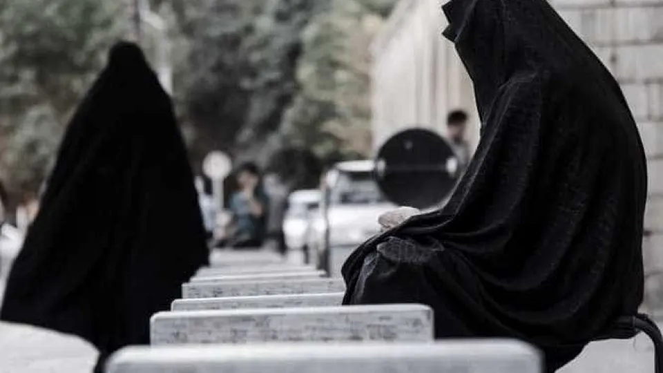 Homem é preso após atacar mulheres muçulmanas em shopping no Paraná