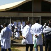 MEC revoga edital para criação de cursos particulares de medicina
