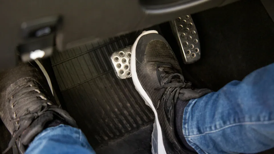 Motorista encerra corrida após ato sexual de passageiros em Salvador