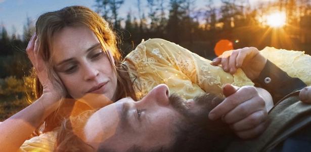 Felicity Jones e Joel Edgerton em