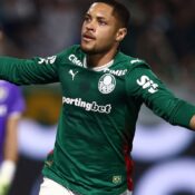 Palmeiras derrota Fluminense e mantém liderança do Brasileiro