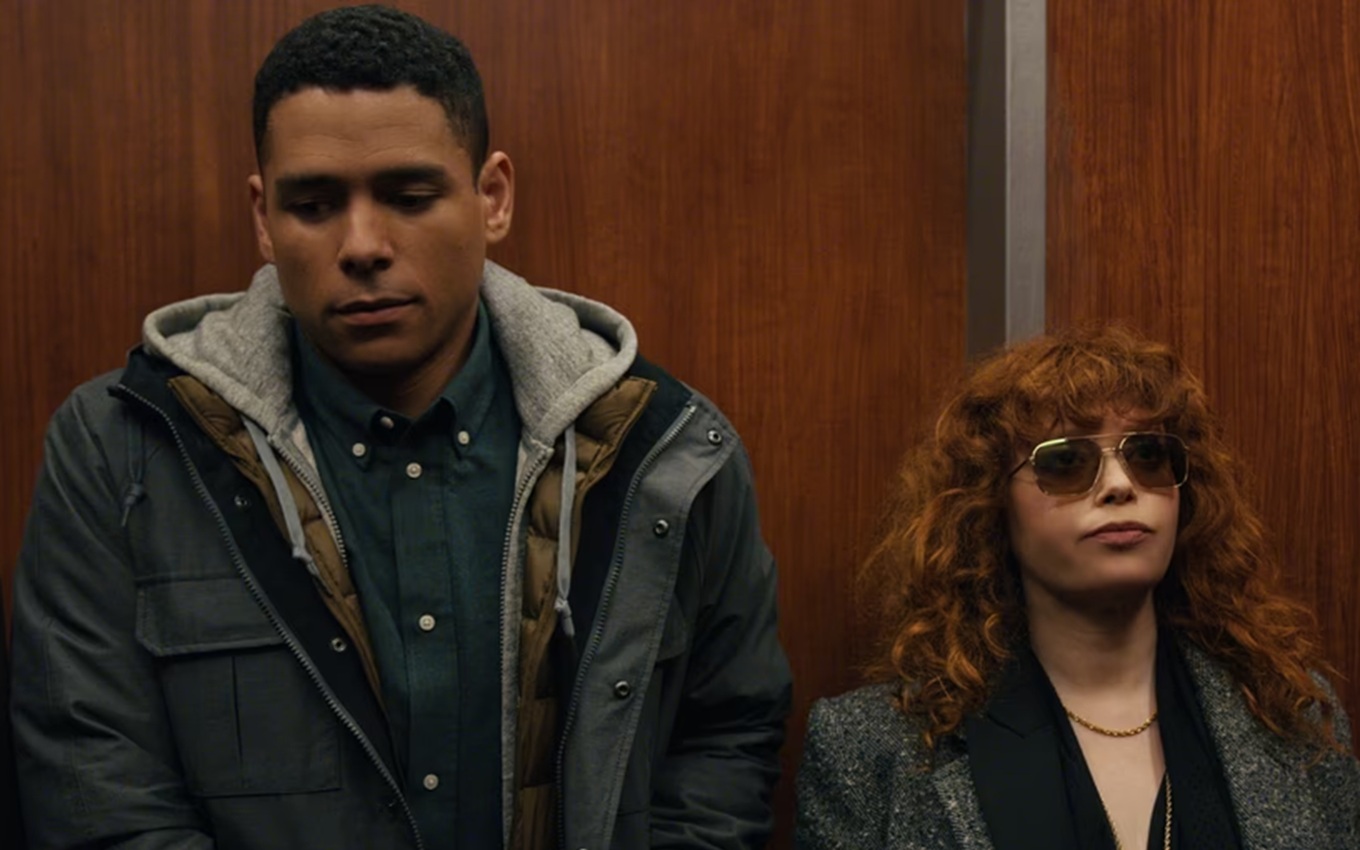 Série da Netflix transforma viagem no tempo em uma história perfeita