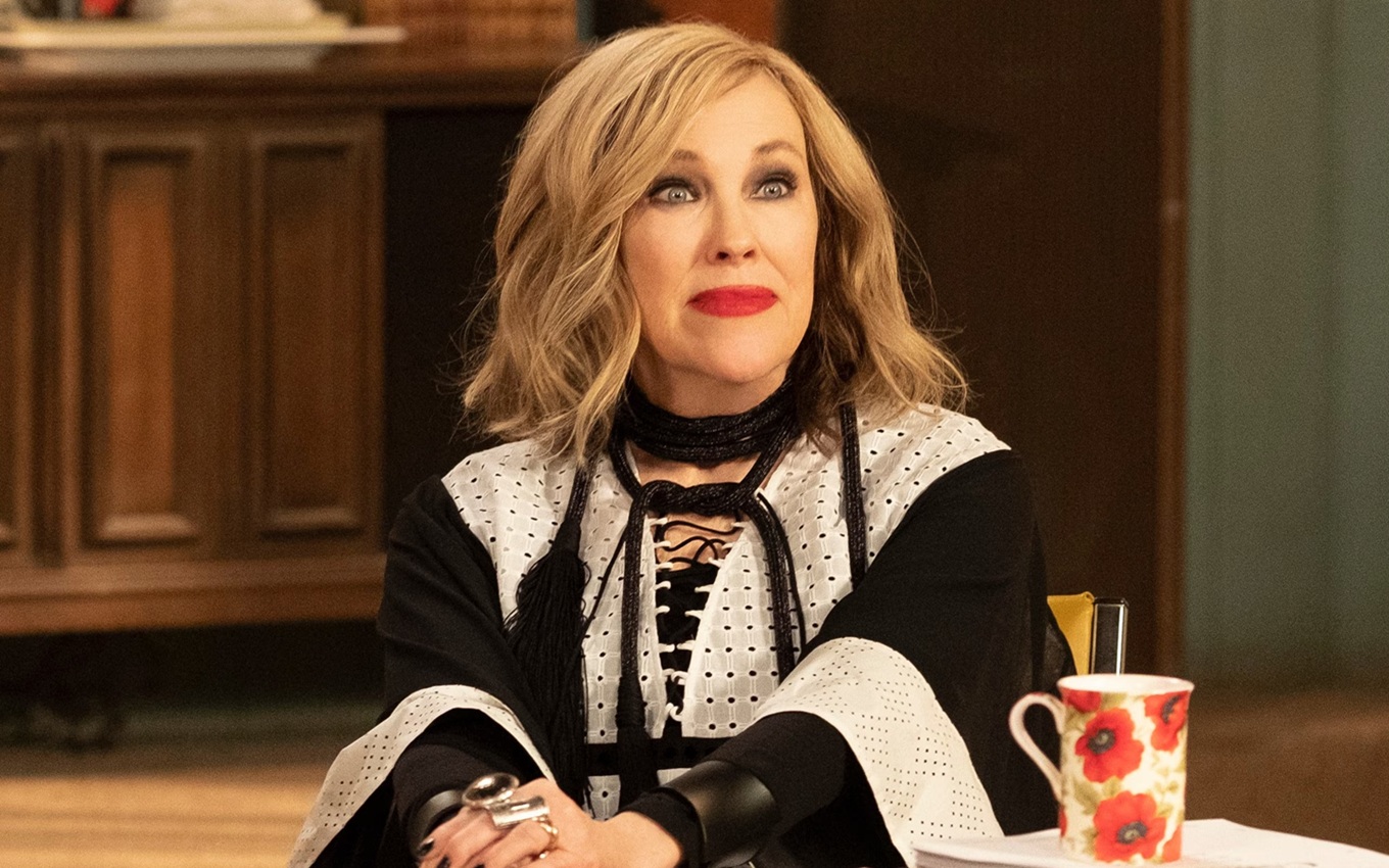 Série vencedora do Emmy é redescoberta após morte de Catherine O’Hara