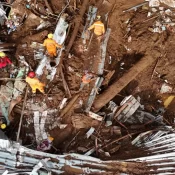 Sobe para 49 número de mortos em Juiz de Fora e Ubá