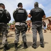 Vereador avança com carro contra indígena em bloqueio de via no Pará