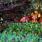 Véspera da apuração no RJ tem troca de indiretas, pressão e indício de racha no poder do Carnaval