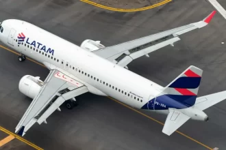 Vídeo mostra momento em que avião da Latam aborta decolagem em Guarulhos